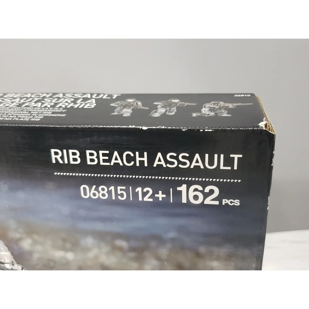 New 2013 MEGA BLOKS COLLECTOR SERIES CALL OF DUTY RIB BEACH ASSAULT #06815